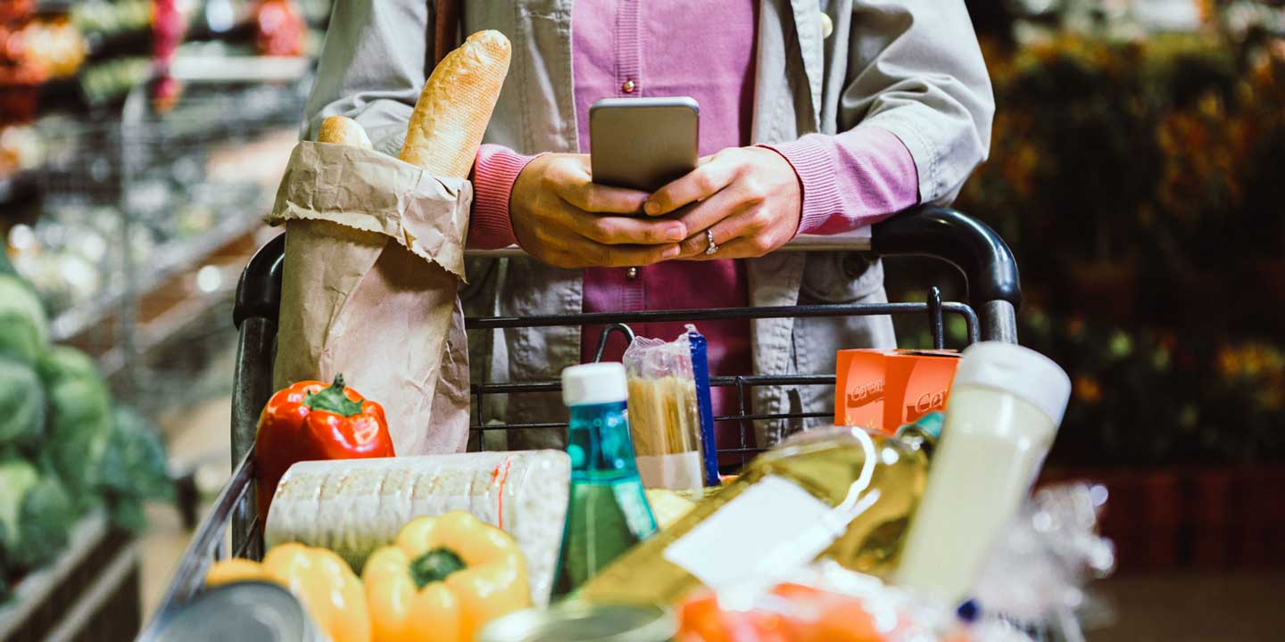 58% of observed in-store shoppers open to new brands.